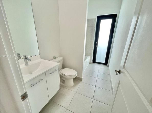 17324 SW 41st St, Miramar FL 33029