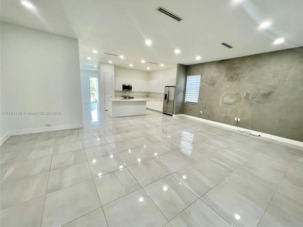 17324 SW 41st St, Miramar FL 33029