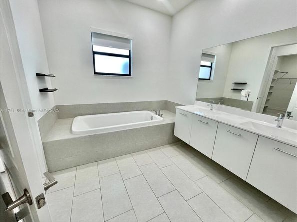 17324 SW 41st St, Miramar FL 33029