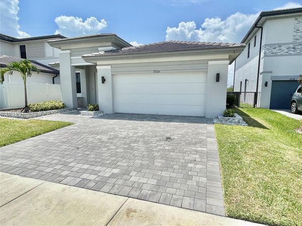 17324 SW 41st St, Miramar FL 33029