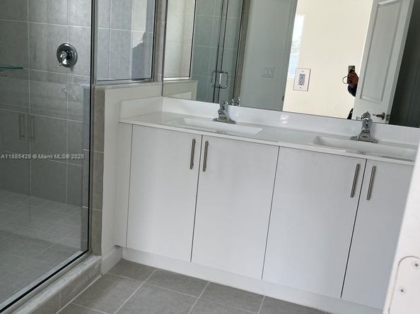 14806 SW 163rd St, Miami FL 33187