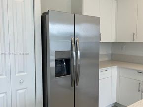 14806 SW 163rd St, Miami FL 33187