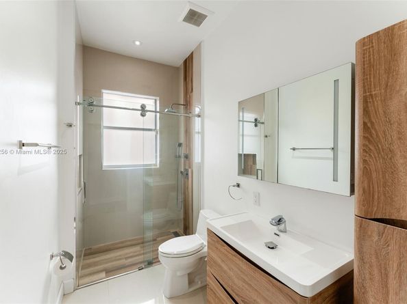 18361 NW 10th St, Pembroke Pines FL 33029