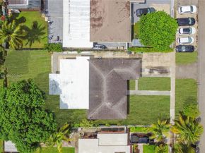 630 NE 143rd St, North Miami FL 33161