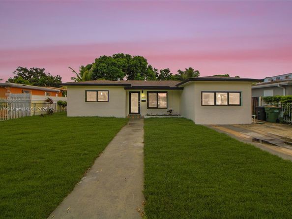 630 NE 143rd St, North Miami FL 33161