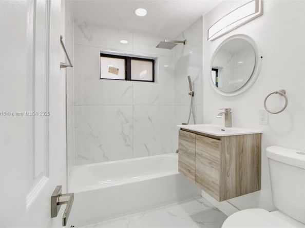 630 NE 143rd St, North Miami FL 33161