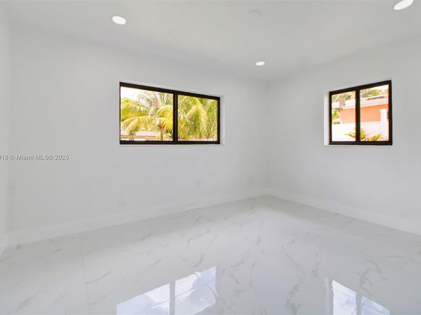 630 NE 143rd St, North Miami FL 33161