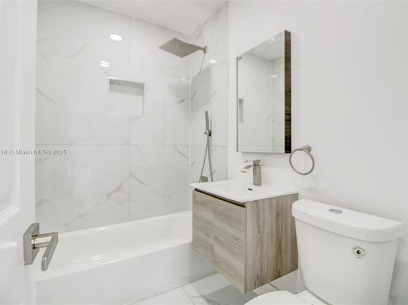 630 NE 143rd St, North Miami FL 33161