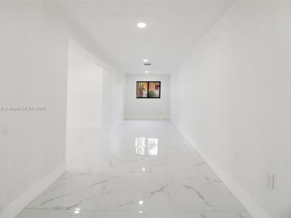 630 NE 143rd St, North Miami FL 33161