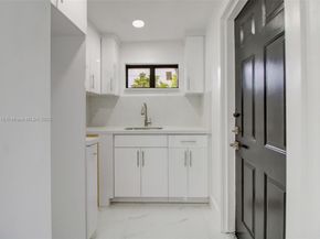 630 NE 143rd St, North Miami FL 33161