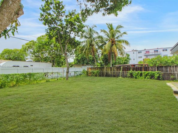 630 NE 143rd St, North Miami FL 33161