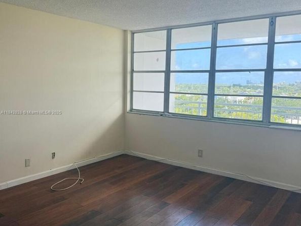 2025 NE 164th St 818, North Miami Beach FL 33162