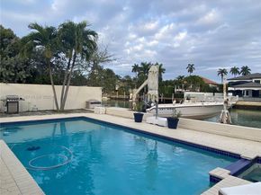 3485 N Meridian Ave, Miami Beach FL 33140