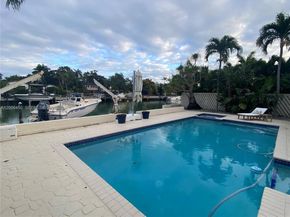 3485 N Meridian Ave, Miami Beach FL 33140