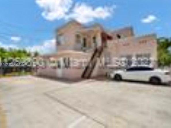 829 SW 19th Ave, Miami FL 33135