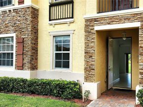 3350 NE 13th Cir Dr 10121, Homestead FL 33033