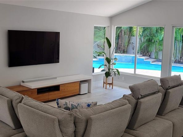 423 NW 48th Ave, Deerfield Beach FL 33442