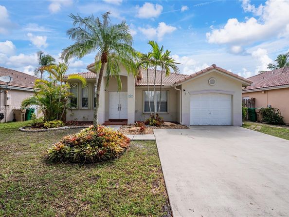 284 Royal Cove Way, Davie FL 33325