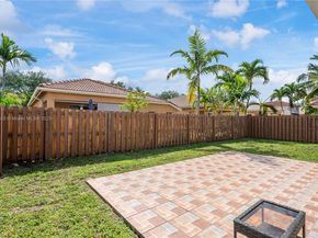 284 Royal Cove Way, Davie FL 33325