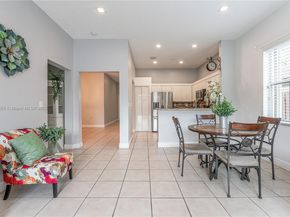 284 Royal Cove Way, Davie FL 33325