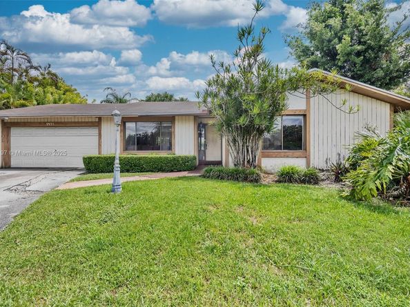 9935 SW 132nd Ct, Miami FL 33186