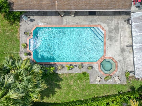 9935 SW 132nd Ct, Miami FL 33186