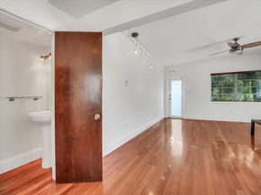 1525 Pennsylvania Ave 1, Miami Beach FL 33139