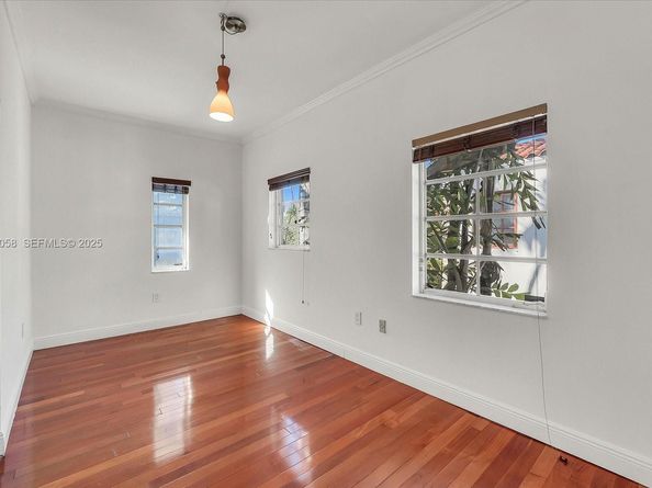 1525 Pennsylvania Ave 1, Miami Beach FL 33139