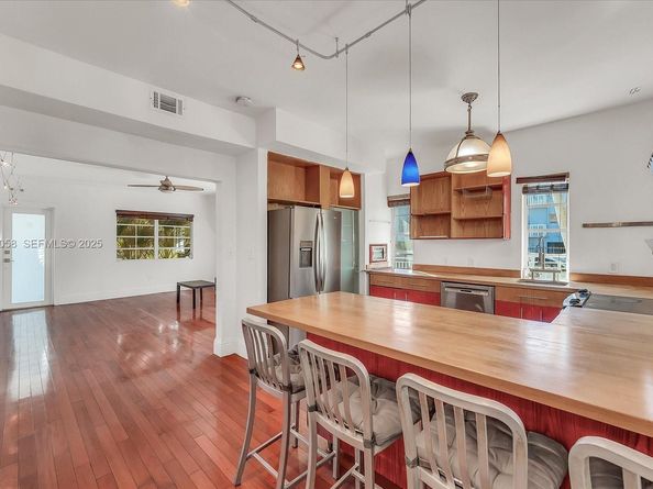 1525 Pennsylvania Ave 1, Miami Beach FL 33139