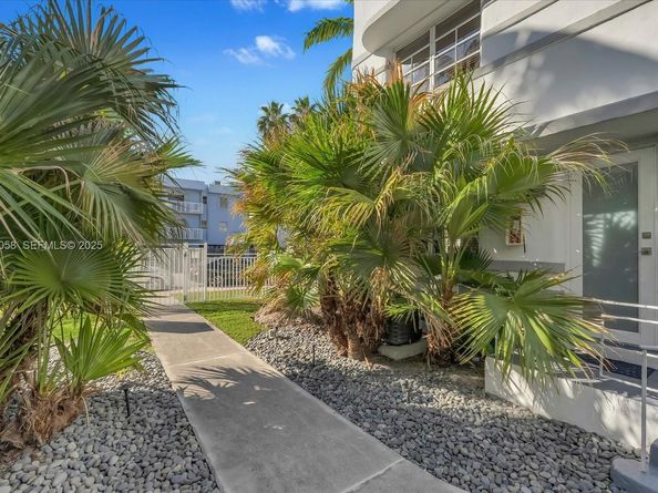 1525 Pennsylvania Ave 1, Miami Beach FL 33139