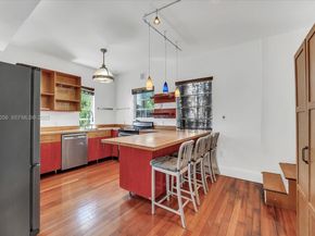 1525 Pennsylvania Ave 1, Miami Beach FL 33139