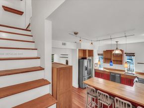 1525 Pennsylvania Ave 1, Miami Beach FL 33139