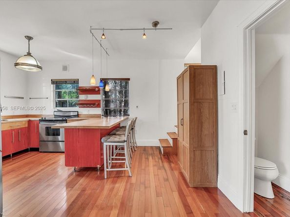 1525 Pennsylvania Ave 1, Miami Beach FL 33139