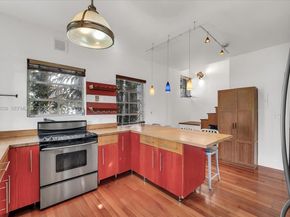 1525 Pennsylvania Ave 1, Miami Beach FL 33139