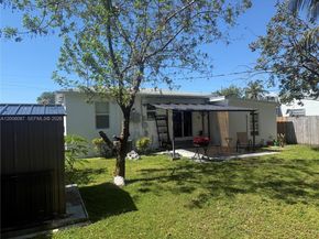 2323 Cleveland St, Hollywood FL 33020