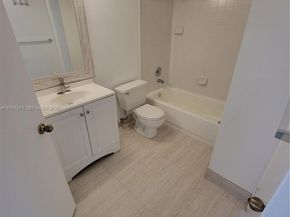 958 Coral Club Dr 958, Coral Springs FL 33071