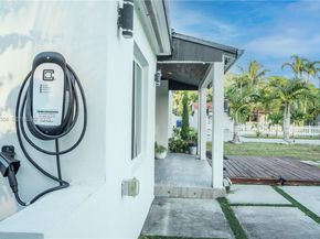 2403 Rodman St, Hollywood FL 33020