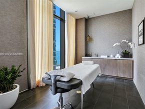 650 NE 32nd St 4306, Miami FL 33137