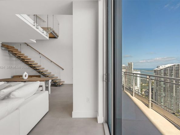 92 SW 3rd St 5204, Miami FL 33130