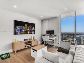 92 SW 3rd St 5204, Miami FL 33130