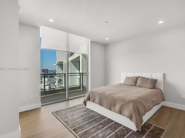 92 SW 3rd St 5204, Miami FL 33130