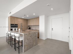 92 SW 3rd St 5204, Miami FL 33130