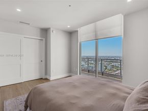 92 SW 3rd St 5204, Miami FL 33130