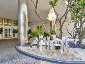 92 SW 3rd St 5204, Miami FL 33130