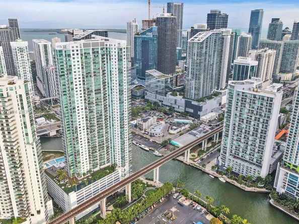 92 SW 3rd St 5204, Miami FL 33130