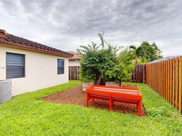 15460 SW 176th Ln, Miami FL 33187