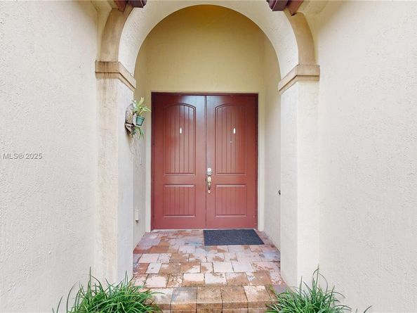 15460 SW 176th Ln, Miami FL 33187