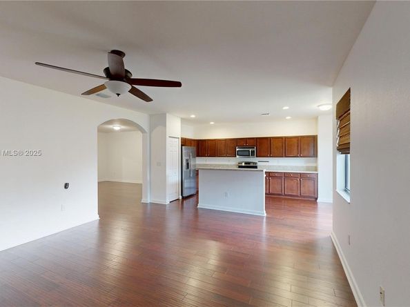 15460 SW 176th Ln, Miami FL 33187