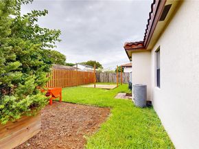 15460 SW 176th Ln, Miami FL 33187