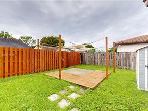 15460 SW 176th Ln, Miami FL 33187